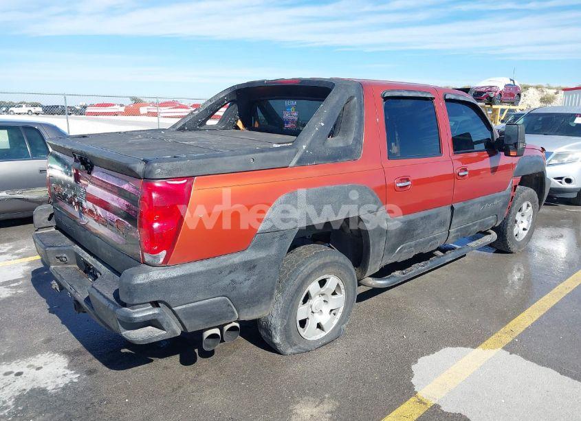Photo 4 of 2003 Chevrolet Avalanche 1500 (VIN 3GNEC13T03G144874)