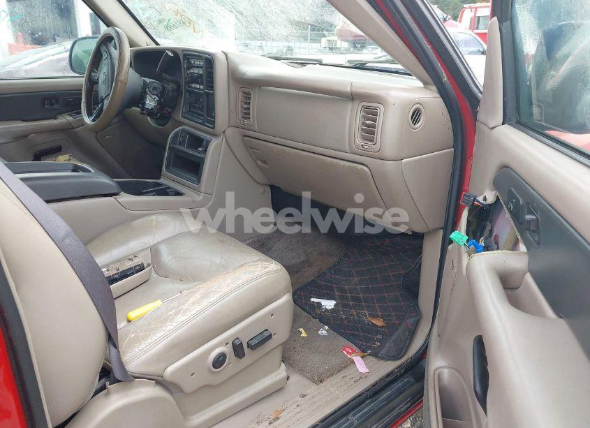 Photo 5 of 2003 Chevrolet Avalanche 1500 (VIN 3GNEC13T03G196148)