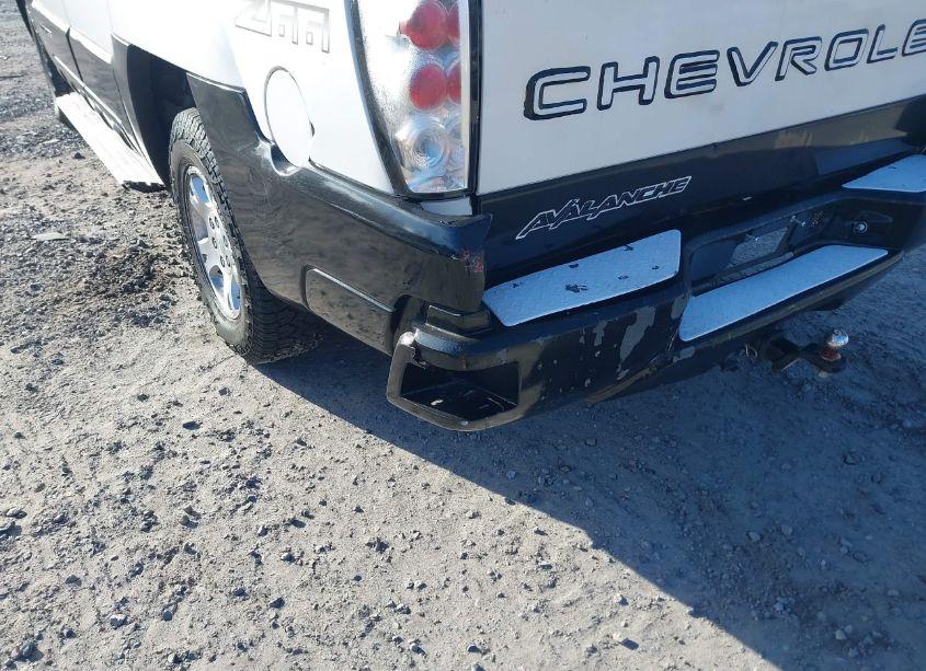 Photo 6 of 2002 Chevrolet Avalanche 1500 (VIN 3GNEC13T12G155526)
