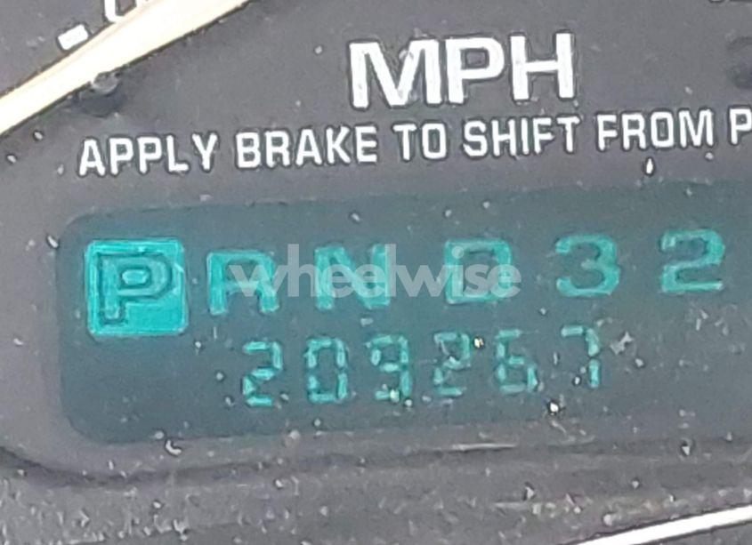 Photo 7 of 2002 Chevrolet Avalanche 1500 (VIN 3GNEC13T32G117179)