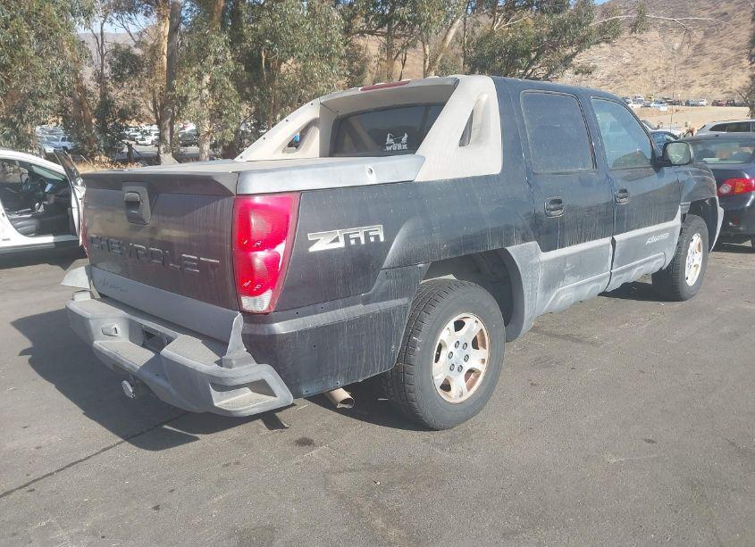 Photo 4 of 2003 Chevrolet Avalanche 1500 (VIN 3GNEC13T43G115278)