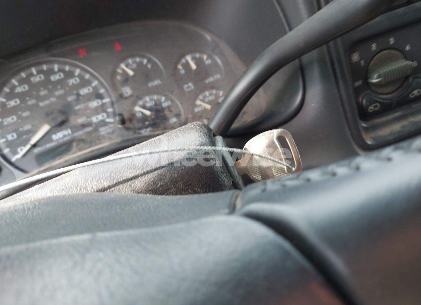 Photo 11 of 2002 Chevrolet Avalanche 1500 (VIN 3GNEC13T52G169140)