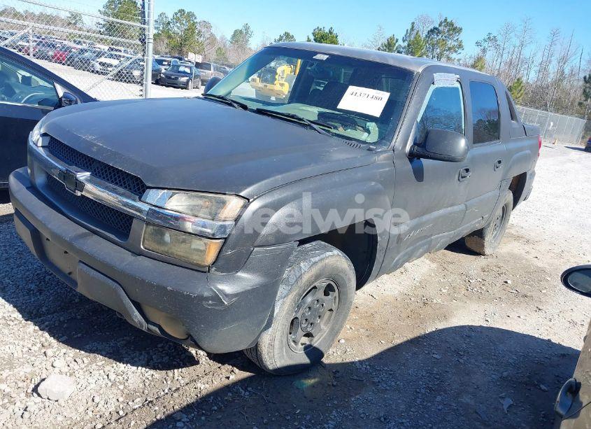 Photo 2 of 2002 Chevrolet Avalanche 1500 (VIN 3GNEC13T52G169140)