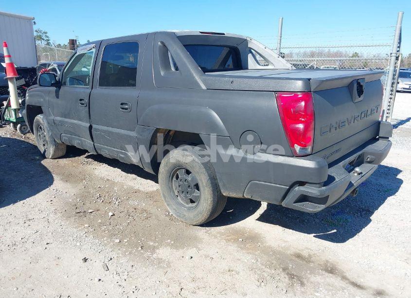 Photo 3 of 2002 Chevrolet Avalanche 1500 (VIN 3GNEC13T52G169140)