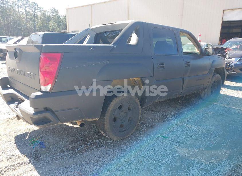 Photo 4 of 2002 Chevrolet Avalanche 1500 (VIN 3GNEC13T52G169140)