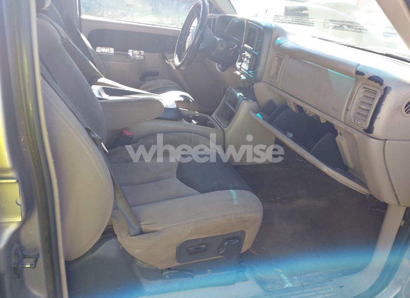 Photo 5 of 2002 Chevrolet Avalanche 1500 (VIN 3GNEC13T52G169140)