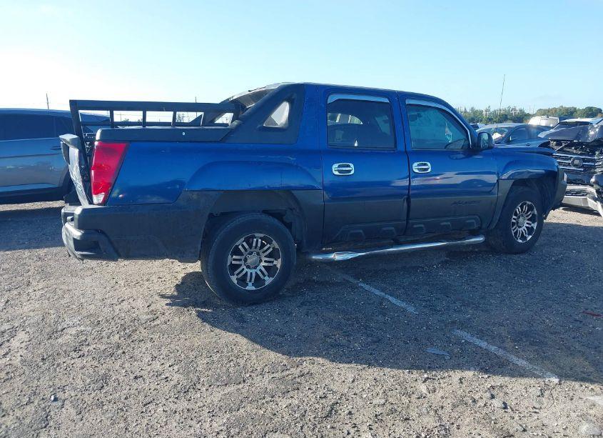 Photo 4 of 2002 Chevrolet Avalanche 1500 (VIN 3GNEC13T62G139774)