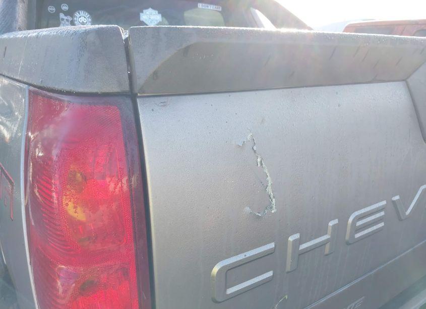 Photo 15 of 2002 Chevrolet Avalanche 1500 (VIN 3GNEC13T62G310491)