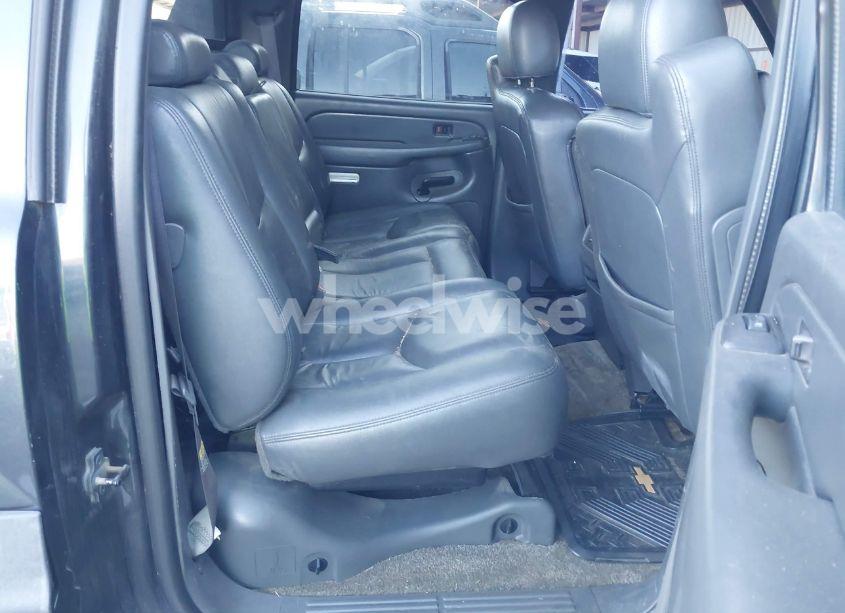 Photo 8 of 2003 Chevrolet Avalanche 1500 (VIN 3GNEC13T63G213650)