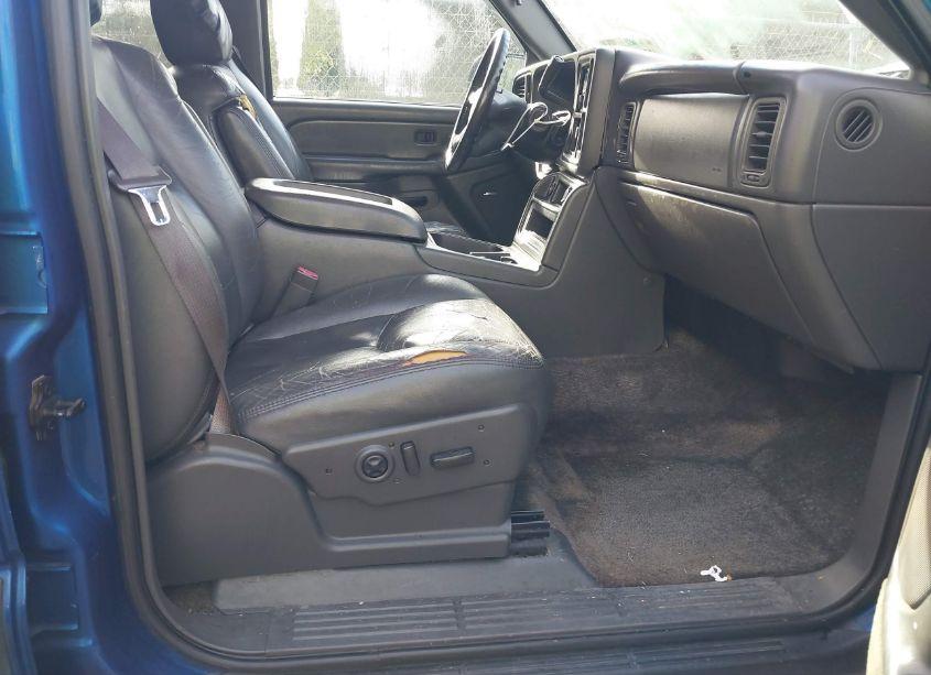 Photo 5 of 2003 Chevrolet Avalanche 1500 (VIN 3GNEC13T73G285280)