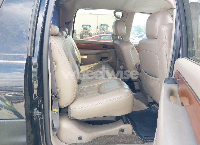 Photo 8 of 2003 Chevrolet Avalanche 1500 (VIN 3GNEC13T73G311537)