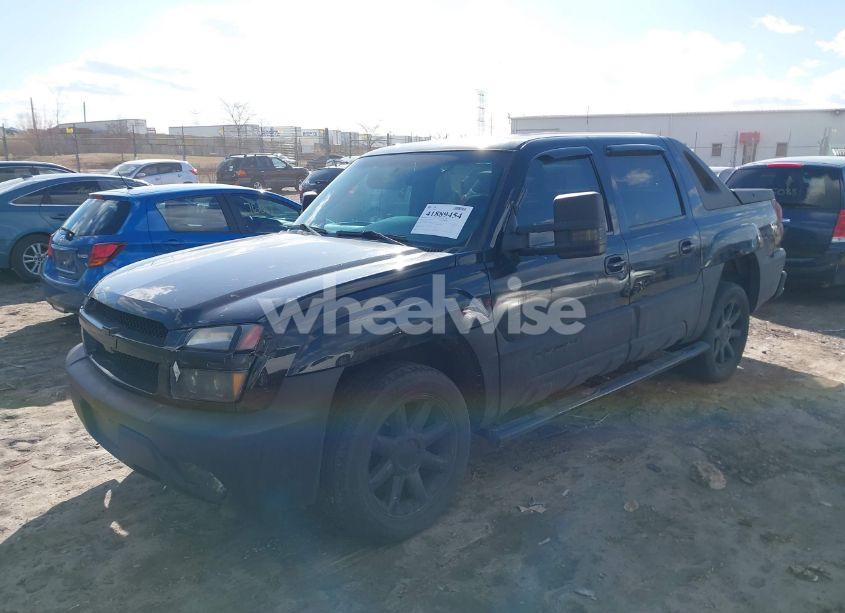 Photo 2 of 2003 Chevrolet Avalanche 1500 (VIN 3GNEC13T83G194910)
