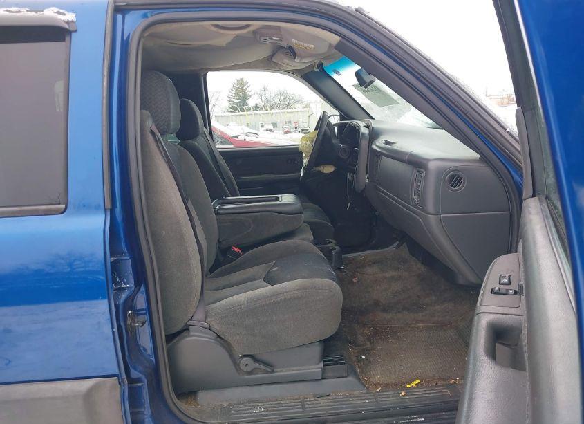 Photo 5 of 2003 Chevrolet Avalanche 1500 (VIN 3GNEC13T83G221281)