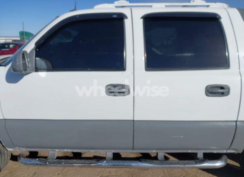 Photo 15 of 2003 Chevrolet Avalanche 1500 (VIN 3GNEC13T83G291671)