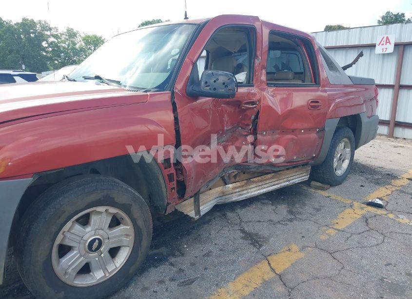 Photo 6 of 2002 Chevrolet Avalanche 1500 (VIN 3GNEC13T92G139817)
