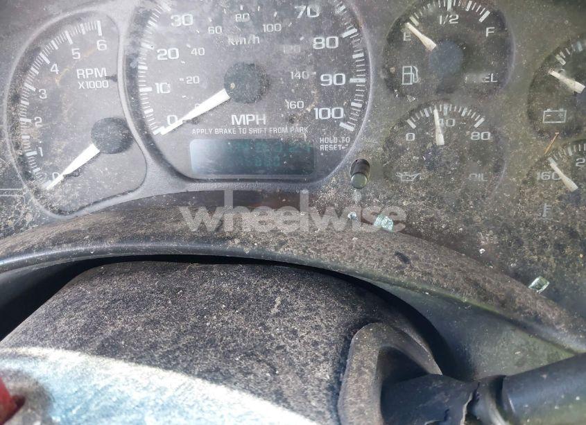 Photo 7 of 2002 Chevrolet Avalanche 1500 (VIN 3GNEC13T92G139817)