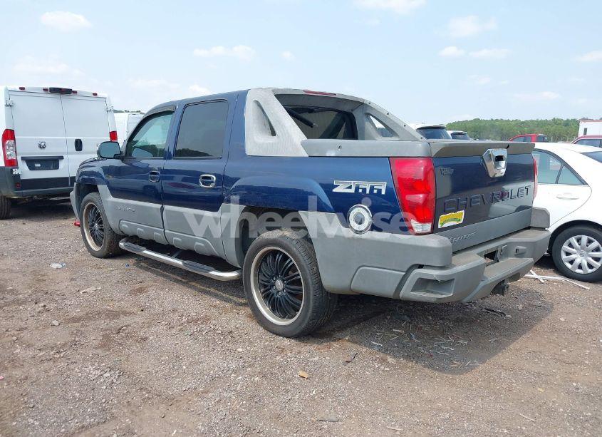 Photo 3 of 2002 Chevrolet Avalanche 1500 (VIN 3GNEC13T92G219182)