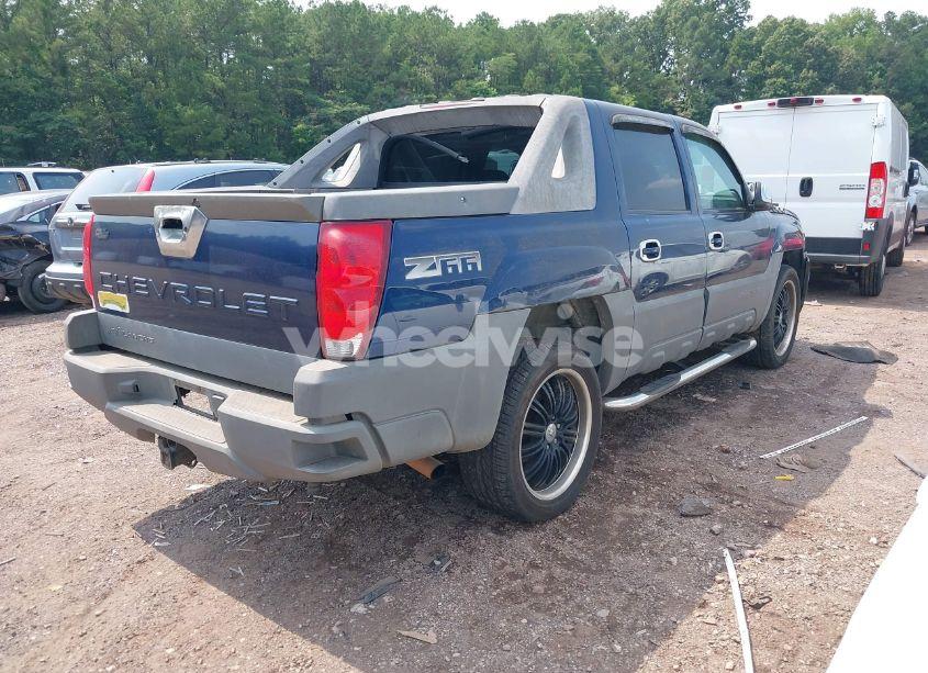 Photo 4 of 2002 Chevrolet Avalanche 1500 (VIN 3GNEC13T92G219182)