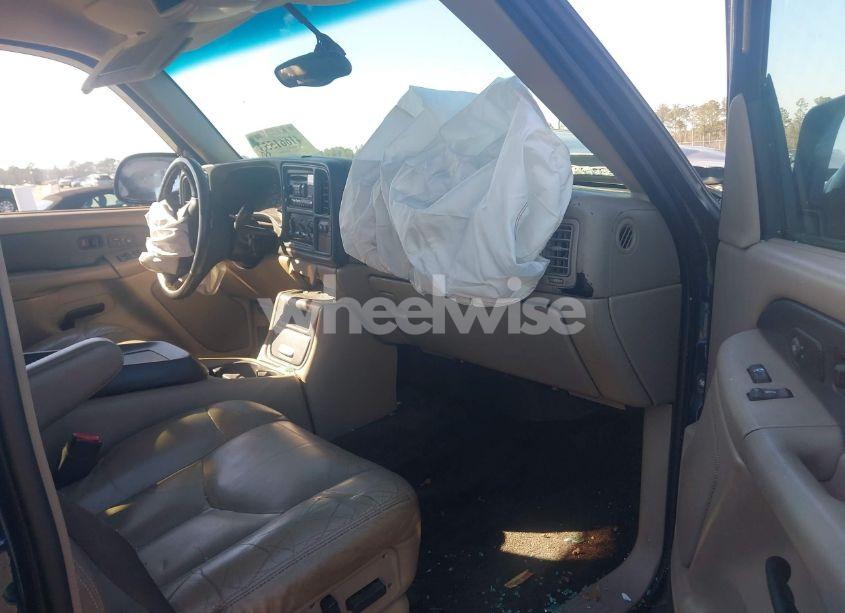 Photo 5 of 2002 Chevrolet Avalanche 1500 (VIN 3GNEC13T92G315409)