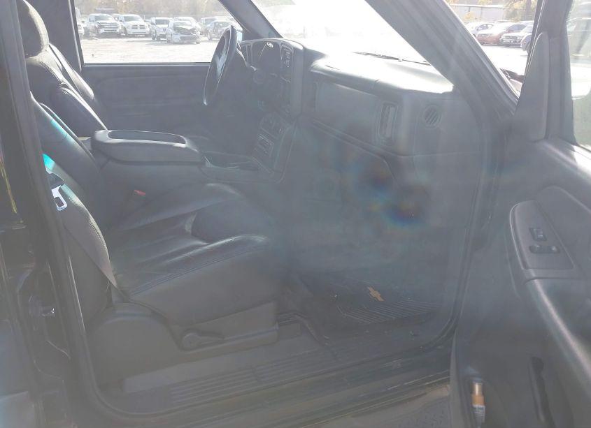 Photo 5 of 2003 Chevrolet Avalanche 1500 (VIN 3GNEC13T93G160250)