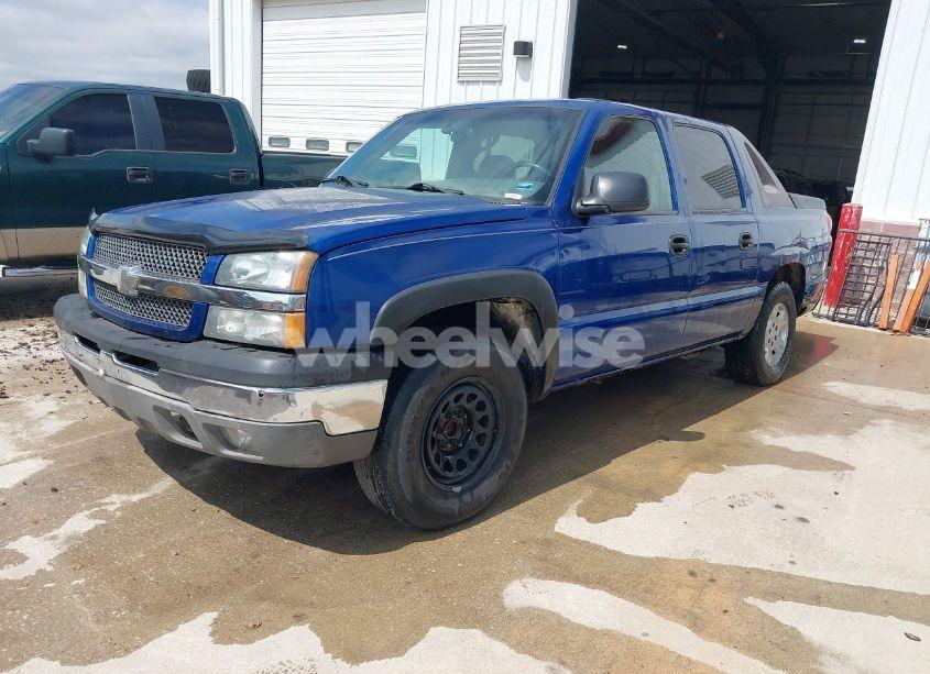 Photo 2 of 2003 Chevrolet Avalanche 1500 (VIN 3GNEC13T93G317713)