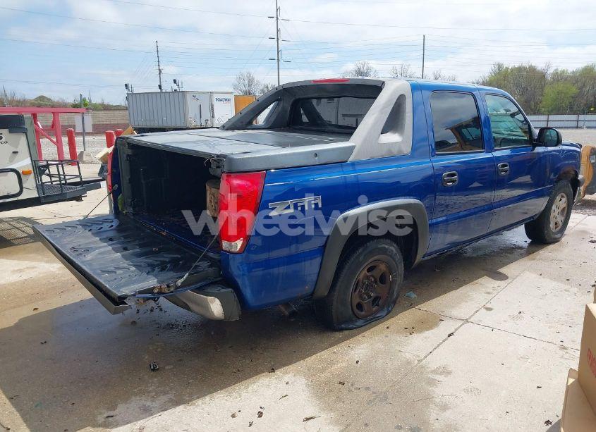 Photo 4 of 2003 Chevrolet Avalanche 1500 (VIN 3GNEC13T93G317713)