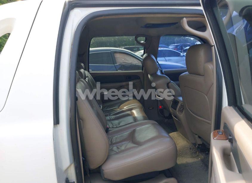 Photo 8 of 2003 Chevrolet Avalanche 1500 (VIN 3GNEC13T93G320904)