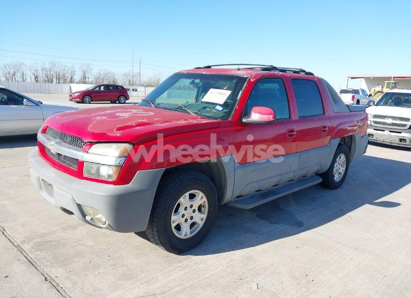Photo 2 of 2002 Chevrolet Avalanche 1500 (VIN 3GNEC13TX2G177282)