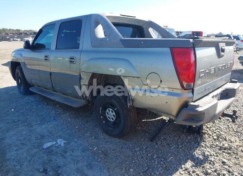 Photo 3 of 2002 Chevrolet Avalanche 1500 (VIN 3GNEC13TX2G309294)