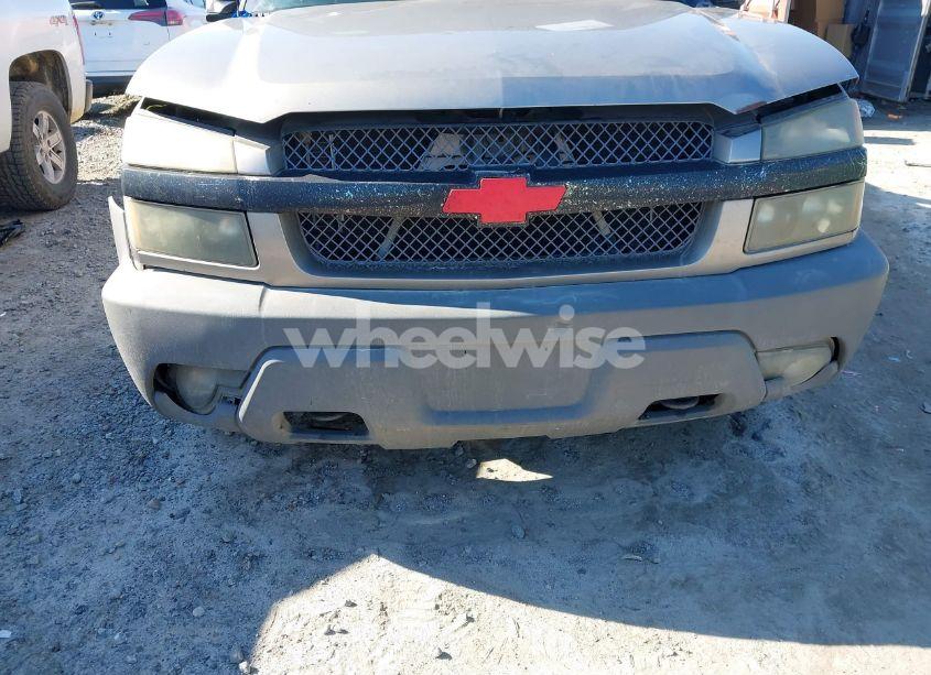Photo 6 of 2002 Chevrolet Avalanche 1500 (VIN 3GNEC13TX2G309294)
