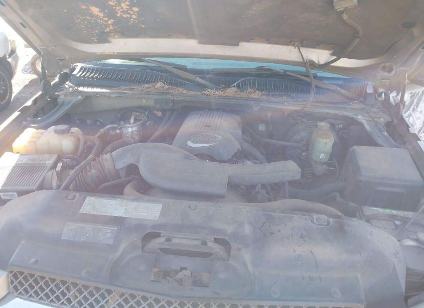 Photo 10 of 2002 Chevrolet Avalanche 1500 (VIN 3GNEC13TX2G314866)