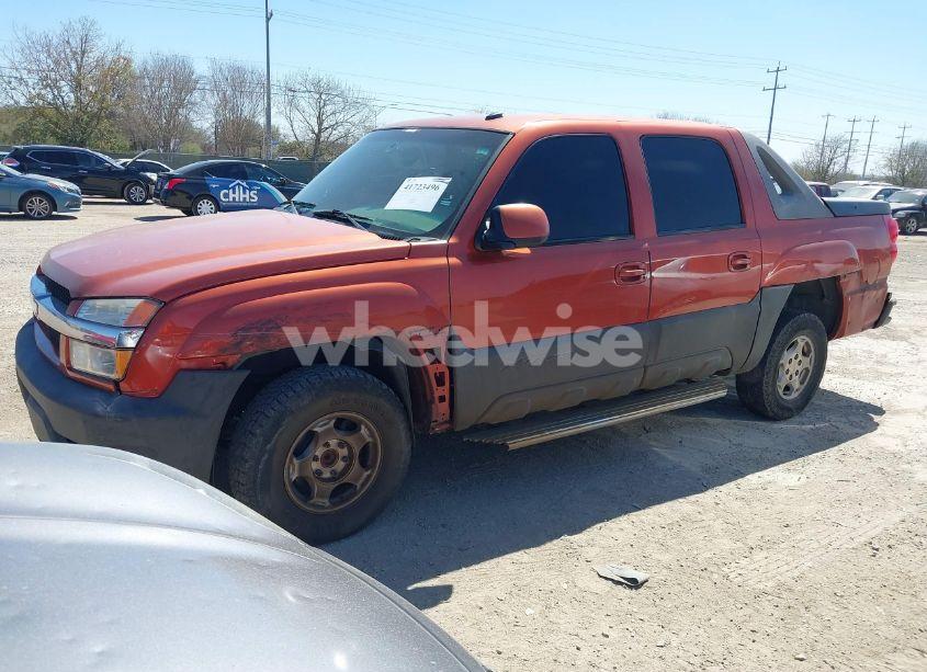 Photo 2 of 2003 Chevrolet Avalanche 1500 (VIN 3GNEC13TX3G136653)