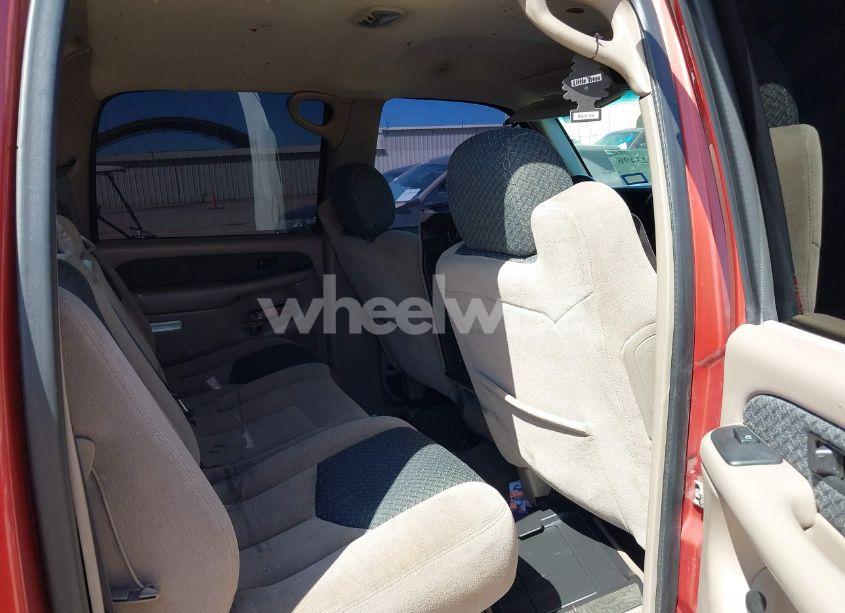 Photo 8 of 2003 Chevrolet Avalanche 1500 (VIN 3GNEC13TX3G136653)