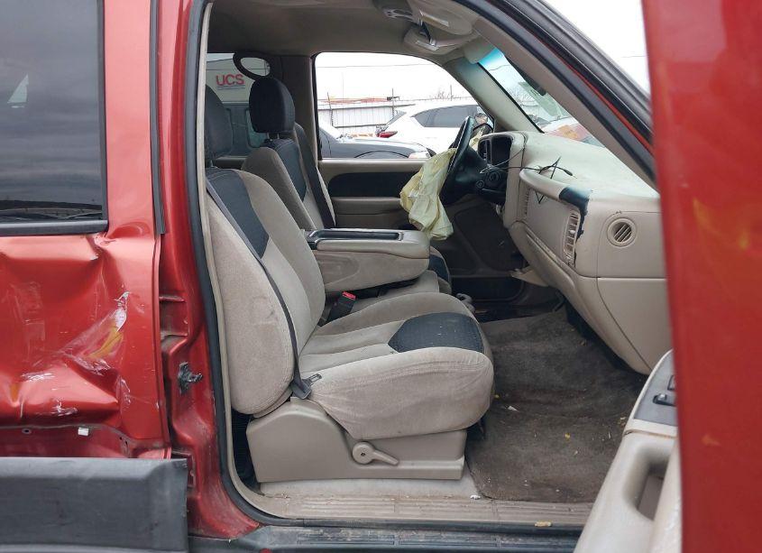 Photo 5 of 2003 Chevrolet Avalanche 1500 (VIN 3GNEC13TX3G138161)