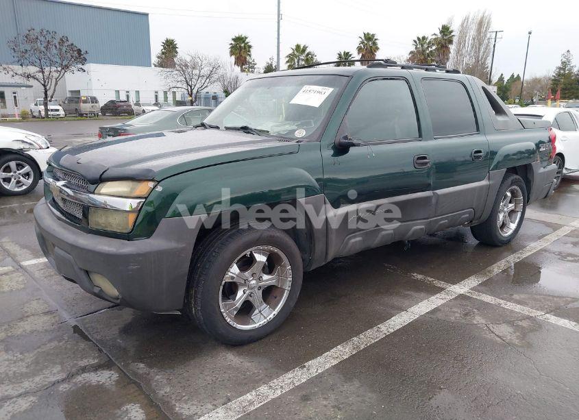 Photo 2 of 2003 Chevrolet Avalanche 1500 (VIN 3GNEC13TX3G216017)