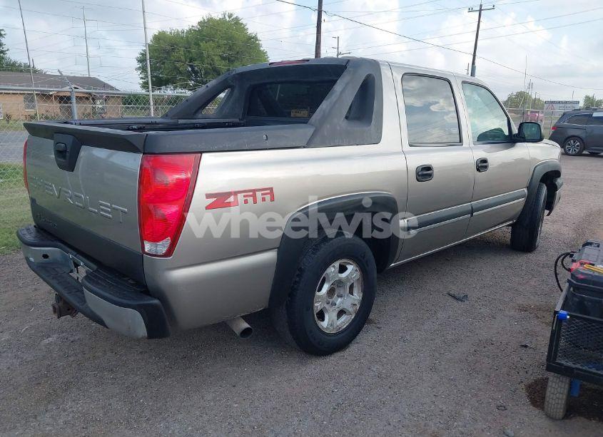 Photo 4 of 2003 Chevrolet Avalanche 1500 (VIN 3GNEC13TX3G288609)