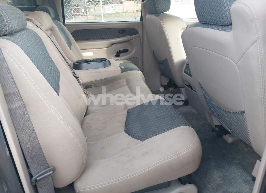 Photo 8 of 2003 Chevrolet Avalanche 1500 (VIN 3GNEC13TX3G288609)