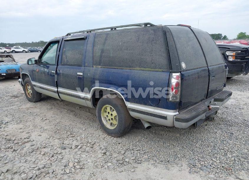Photo 3 of 1995 Chevrolet Suburban C1500 (VIN 3GNEC16K5SG112827)