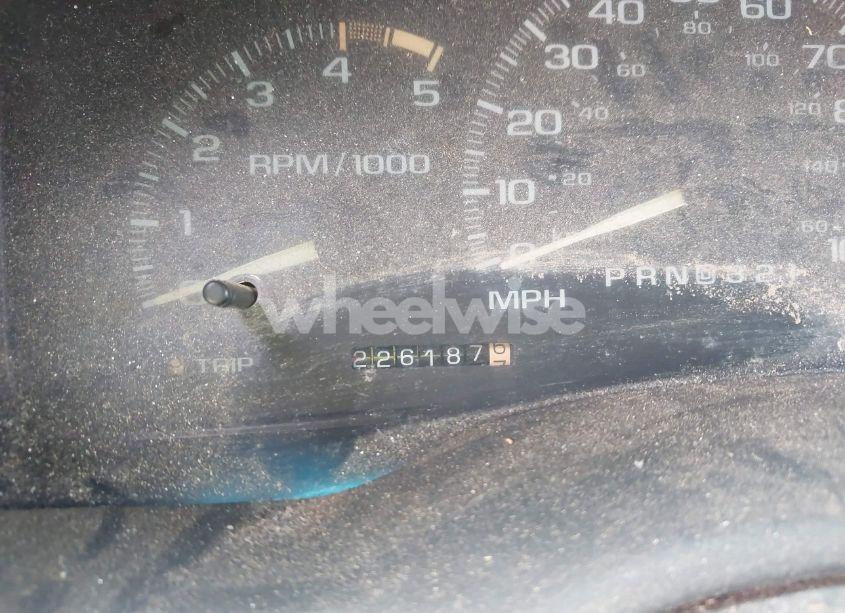 Photo 7 of 1995 Chevrolet Suburban C1500 (VIN 3GNEC16K5SG112827)