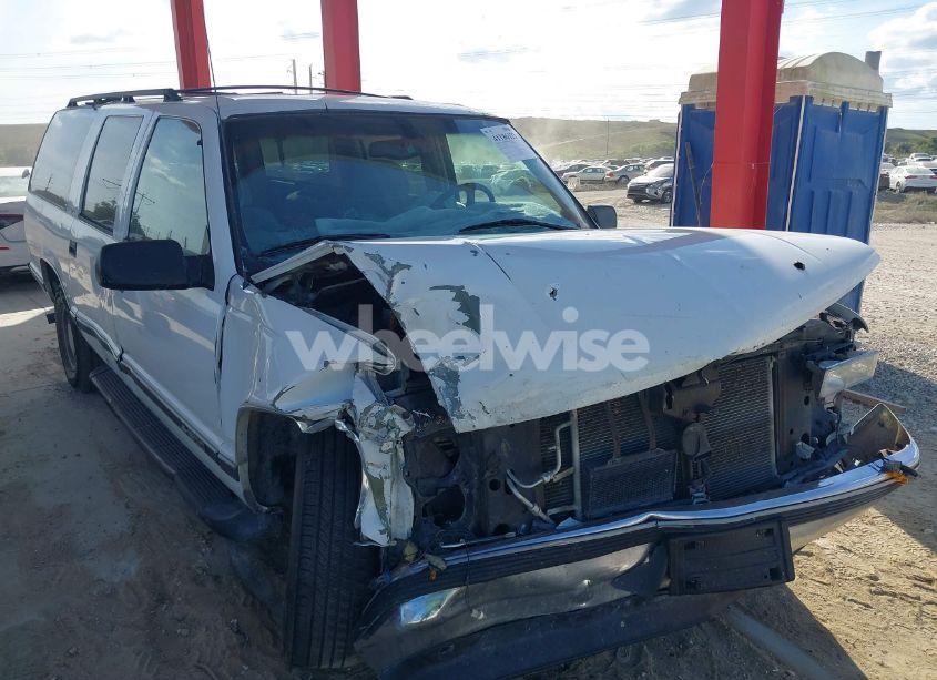 1999 Chevrolet Suburban 1500 LT (VIN 3GNEC16R0XG207896) main photo