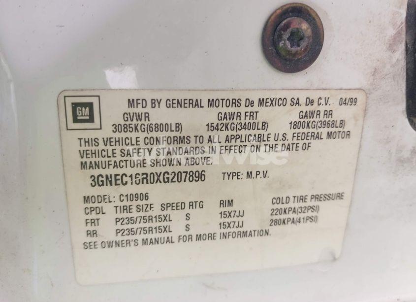 Photo 9 of 1999 Chevrolet Suburban 1500 LT (VIN 3GNEC16R0XG207896)