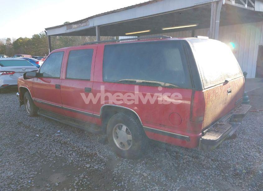 Photo 3 of 1997 Chevrolet Suburban 1500 (VIN 3GNEC16R1VG150055)