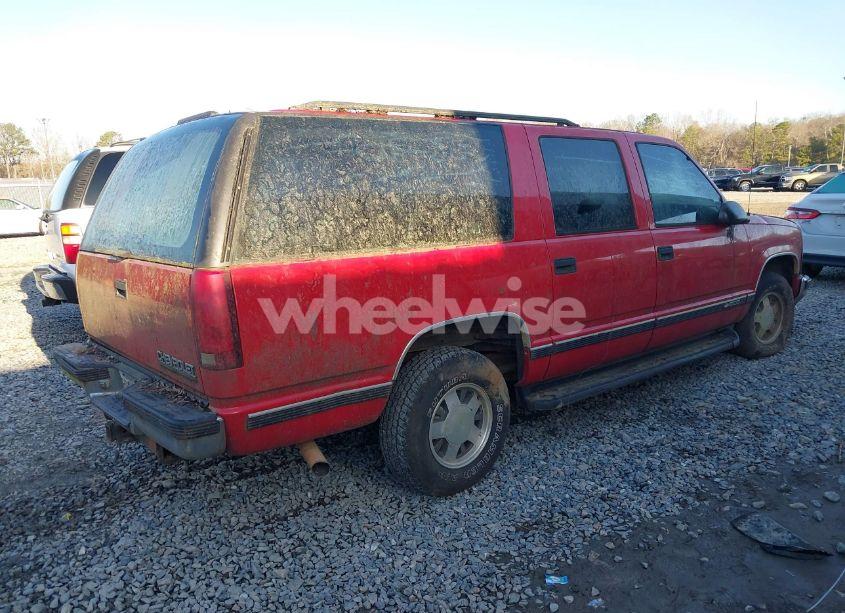 Photo 4 of 1997 Chevrolet Suburban 1500 (VIN 3GNEC16R1VG150055)
