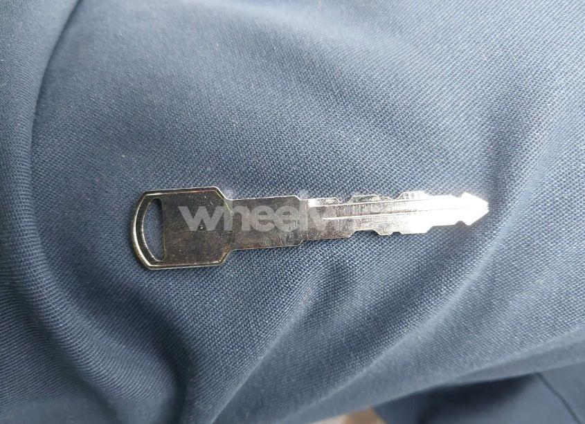 Photo 11 of 1998 Chevrolet Suburban 1500 (VIN 3GNEC16R1WG124279)