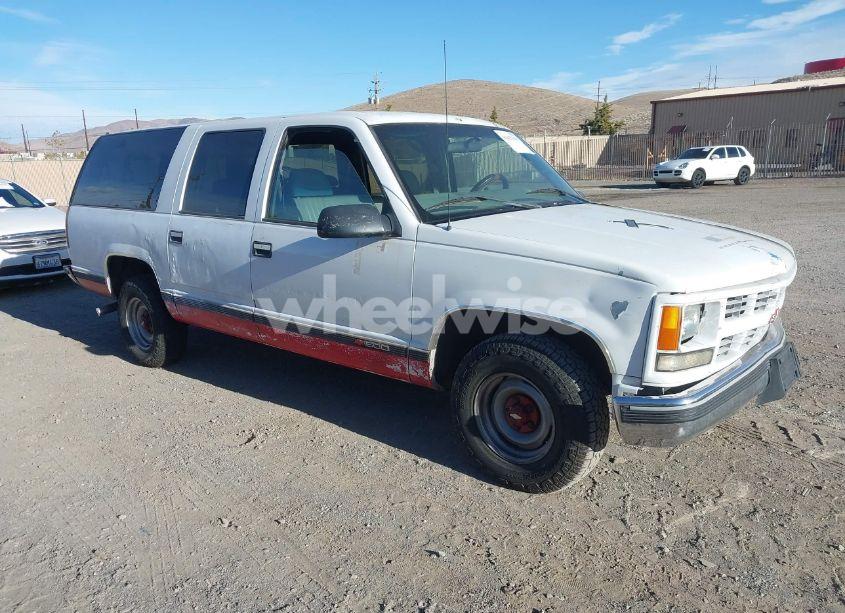 1999 Chevrolet Suburban 1500 (VIN 3GNEC16R1XG208071) main photo