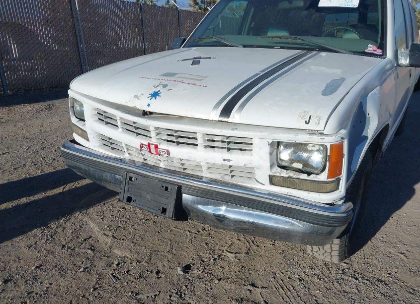 Photo 6 of 1999 Chevrolet Suburban 1500 (VIN 3GNEC16R1XG208071)