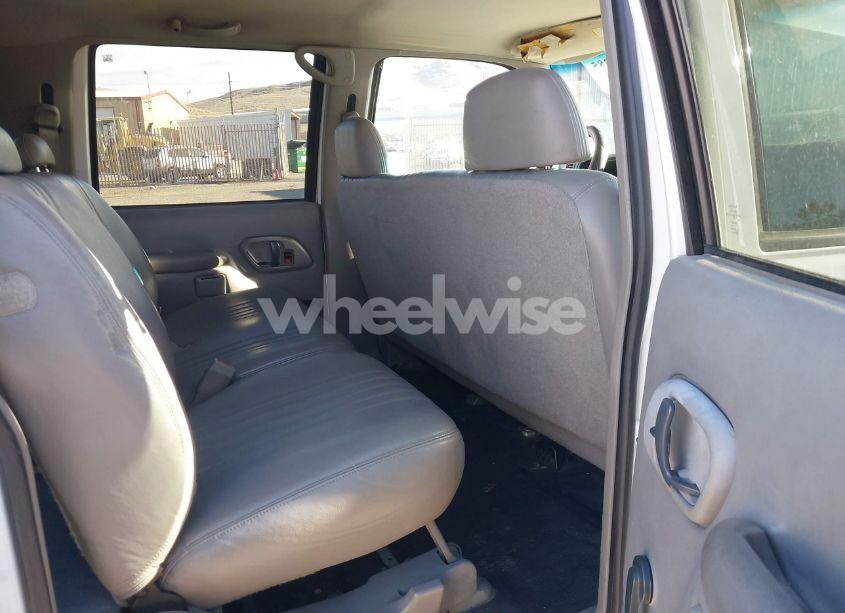 Photo 8 of 1999 Chevrolet Suburban 1500 (VIN 3GNEC16R1XG208071)