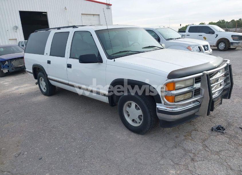 1998 Chevrolet Suburban 1500 (VIN 3GNEC16R4WG135454) main photo