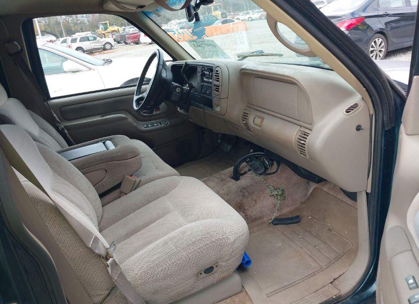 Photo 5 of 1997 Chevrolet Suburban 1500 (VIN 3GNEC16R6VG109145)