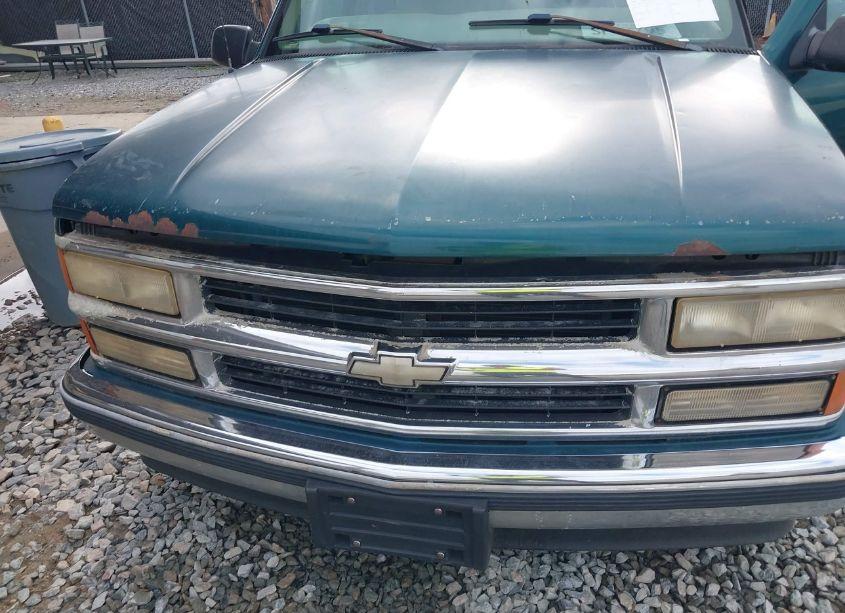 Photo 6 of 1997 Chevrolet Suburban 1500 (VIN 3GNEC16R6VG109145)